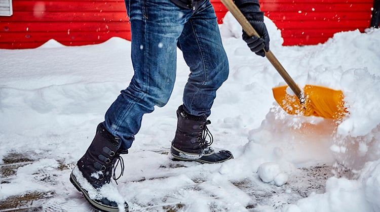 snow-shoveling_750x419